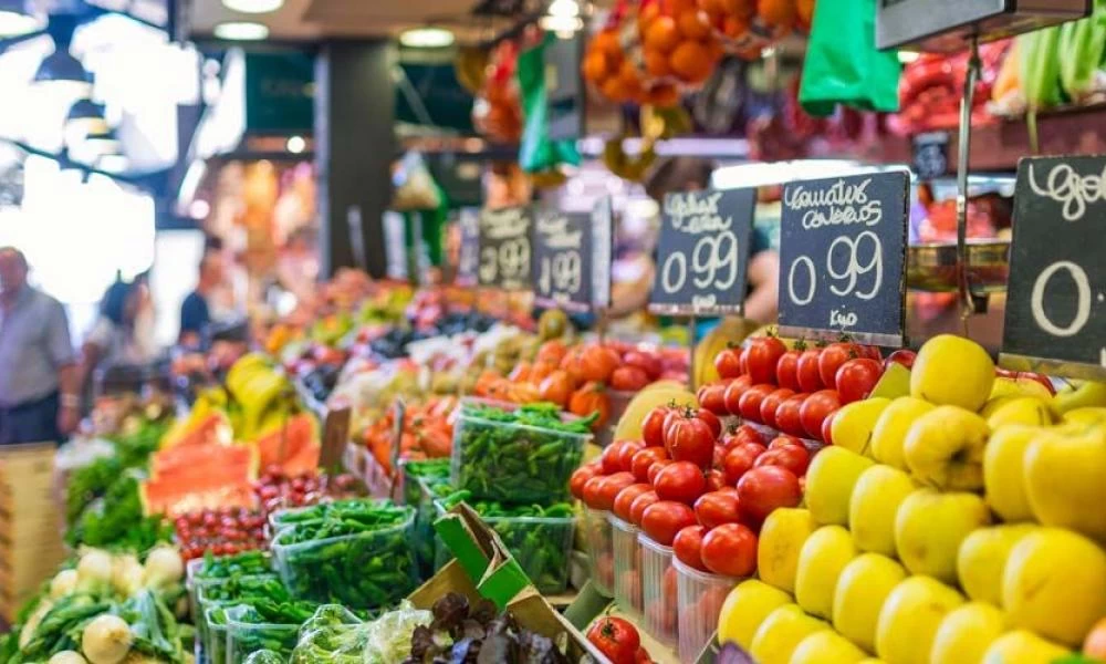 «Κλειδώνουν» αύριο οι αποφάσεις για την αντιμετώπιση των ανατιμήσεων στα τρόφιμα - «Αγκάθι» οι υψηλοί συντελεστές ΦΠΑ